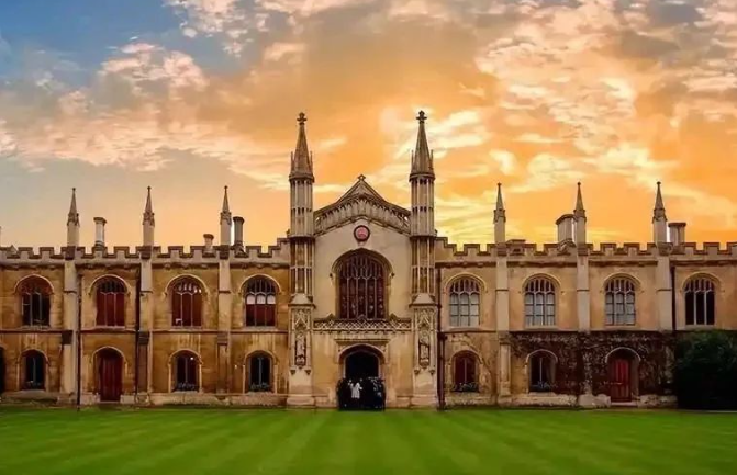 北京爱迪学校迎来剑桥大学国王学院前副院长Rob Wallach(图12)